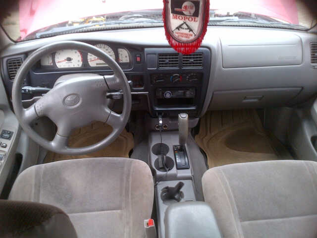 A Clean 2001 Model Toyota Tacoma Wth Double Cabin N1 750m