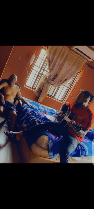 Flavour Sings For His Sick Father (Video) 12885864_screenshot20201223194615_jpegb14a7031d2722efdc5af61d23913dc9f