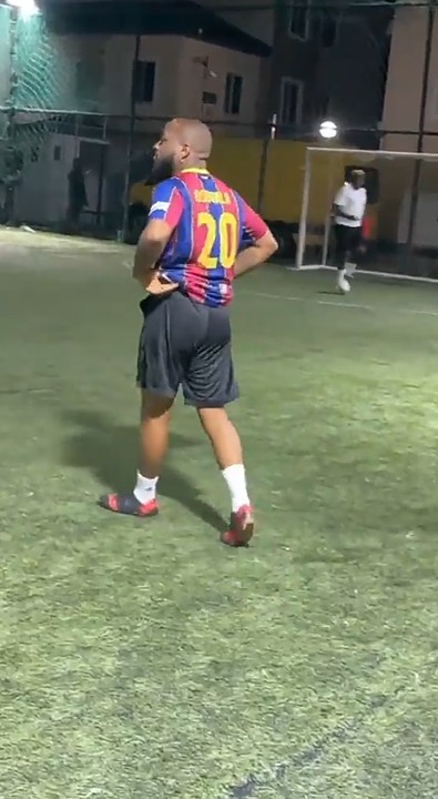 Davido Shows His Football Skills As He Plays With Friends 13009101_screenshot20210118171535_jpeg55151db2812bb0baa1810be7b725b5c3