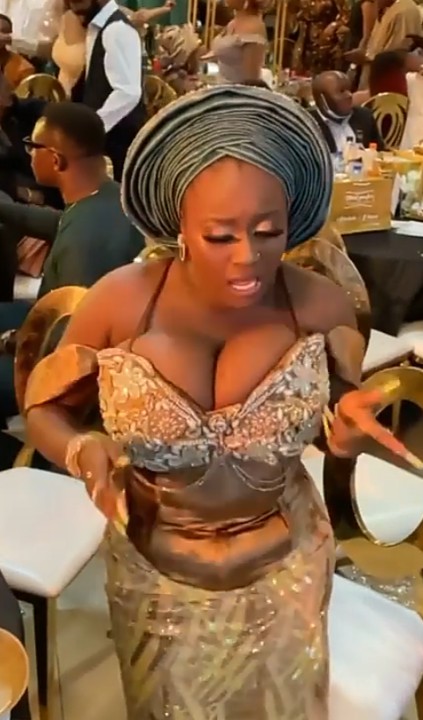 Busty Nigerian lady causes a stir with the size of her massive boobs, tells  men she's 'all you can ever need' (Photos)
