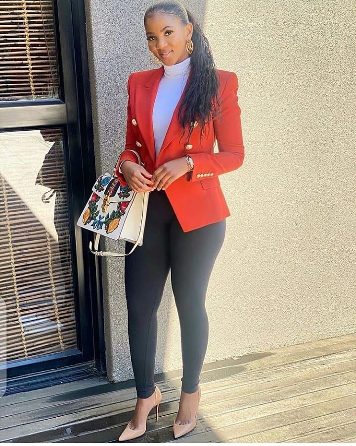 Stylish Office Wear Looks For Females To Slay At Work