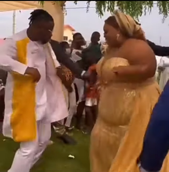 Ghanaian Couple Engage In Sexually-Charged Dance At Their Wedding (Pix, Video)  15059786_cymera20220303145824_jpegdab9ac1922b31ff8108dd926d3276534