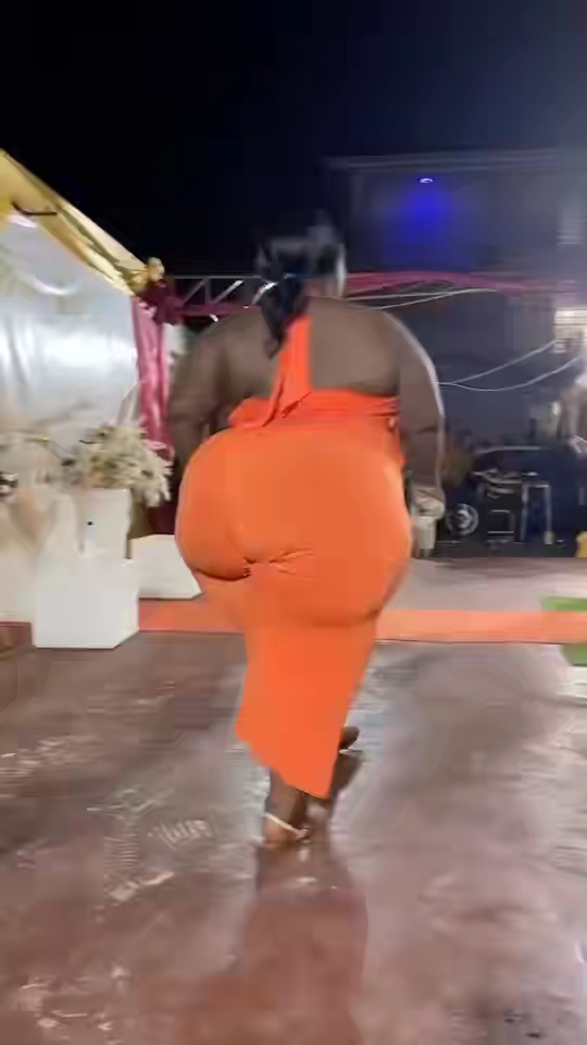 Plus-Sized Lady With Huge Backside Causes A Stir At An Event (Photos)  15070645_2751304304900014259229595175956170139562995n_jpeg40775e1b62cd7db5c86cbc21713d4c16