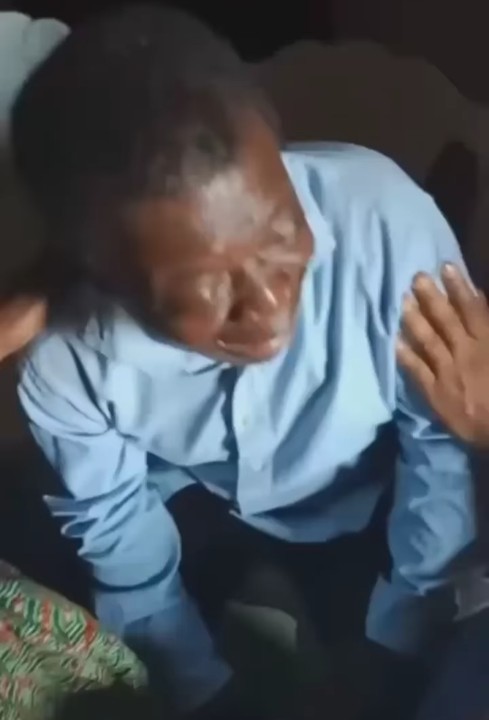 Bamise Ayanwole's Father Breaks Downs In Tears As He Mourns Her (Video) 15088874_img20220309112719_jpeg2cbef9391ab7abee3af8a788e410b582