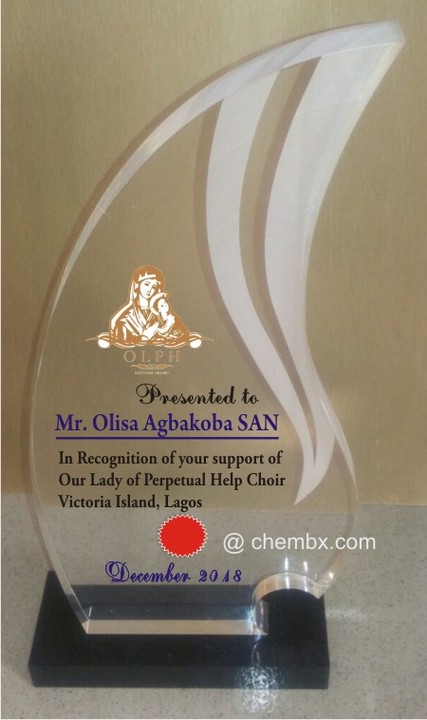 The best wooden award plaque in Lagos