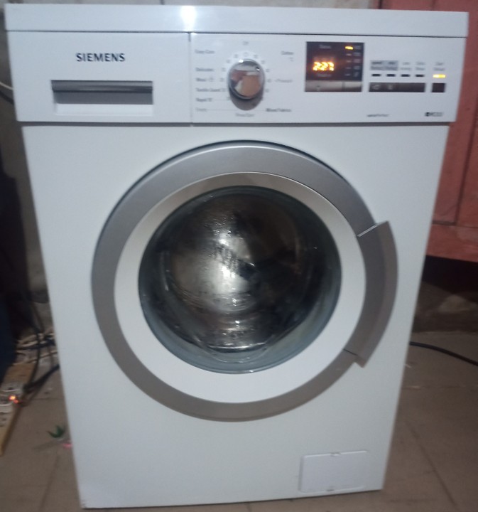 Siemens 8kg Washing Machine - Properties - Nigeria