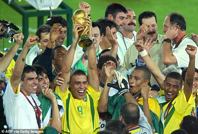 Brazil 2002 Squad Reunite To Celebrate 20th Anniversary Of World Cup Triumph Photos Flavourway