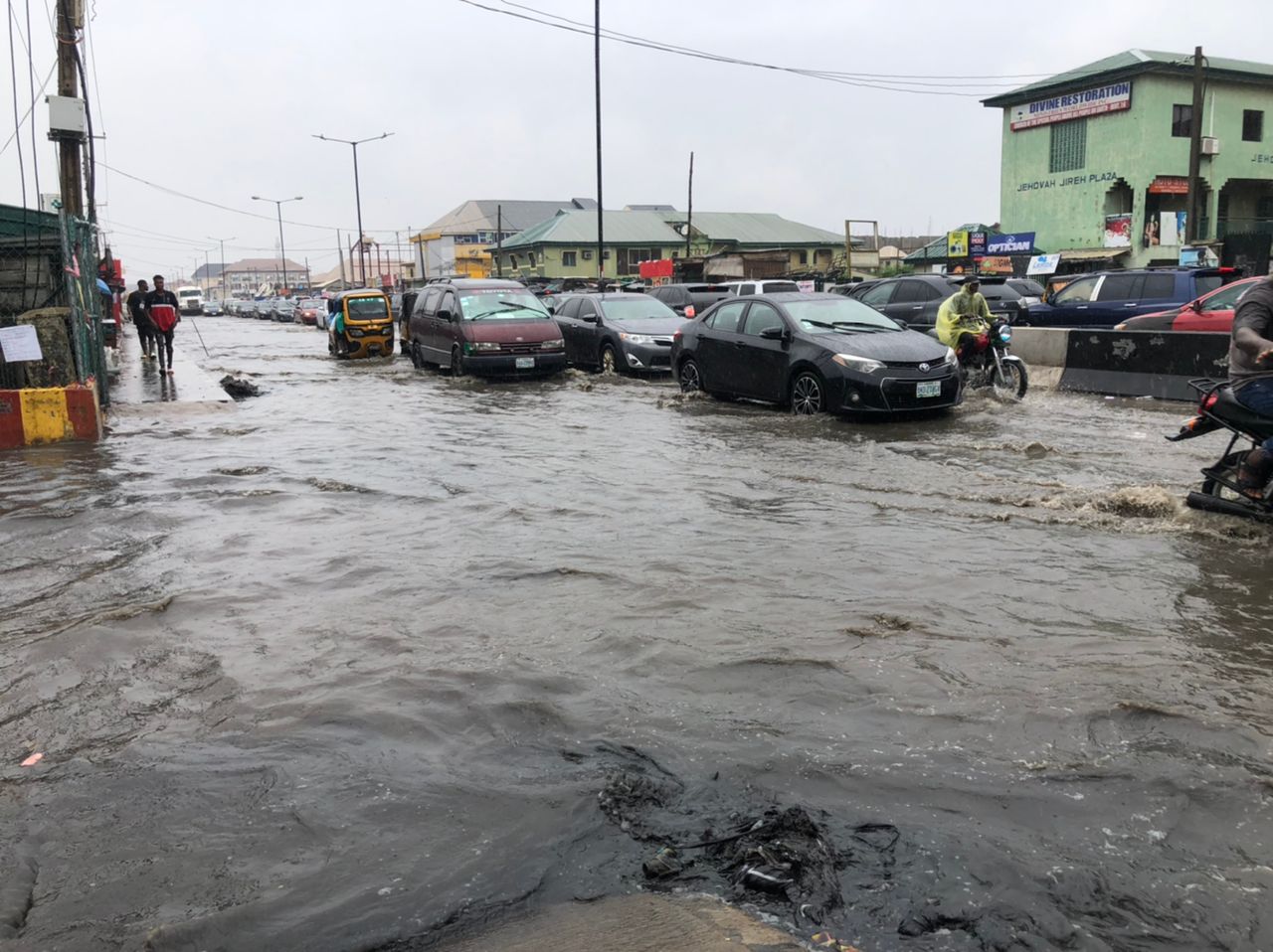 Water floods in Okota
