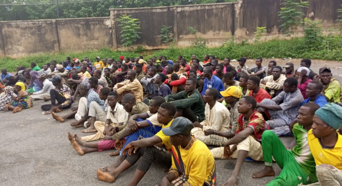 In Ibadan, Amotekun Raids A Truck Load Of Travelers - Crime - Nigeria