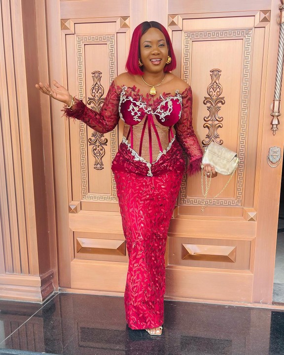 Latest Red Lace Asoebi Styles 2022  Glam And Fabulous Asoebi Styles In Red  - Fashion - Nigeria