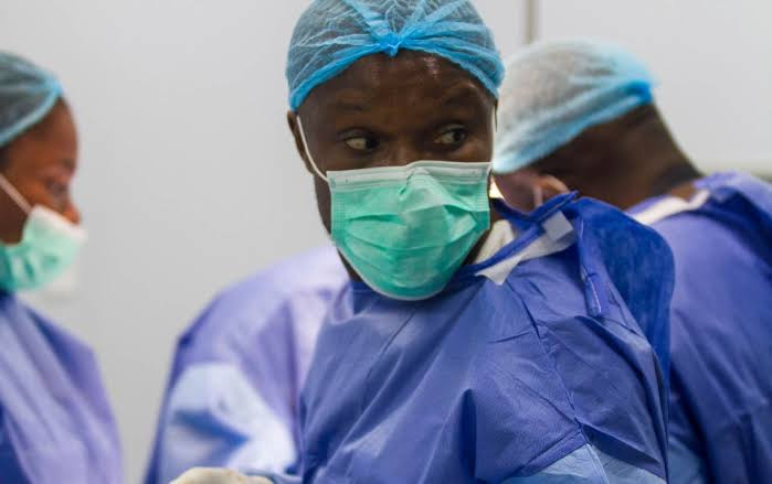 <a href="https://www.nairaland.com/7454357/now-one-doctor-10000-patients#118738255">It’s Now One Doctor To 10,000 Patients, 4,000 Doctors To Migrate Abroad</a>
