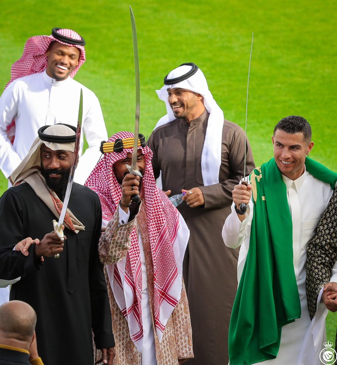 Cristiano Ronaldo Drips In Traditional Thobe Attire Of Saudi Arabia  (Photos) - Sports - Nigeria