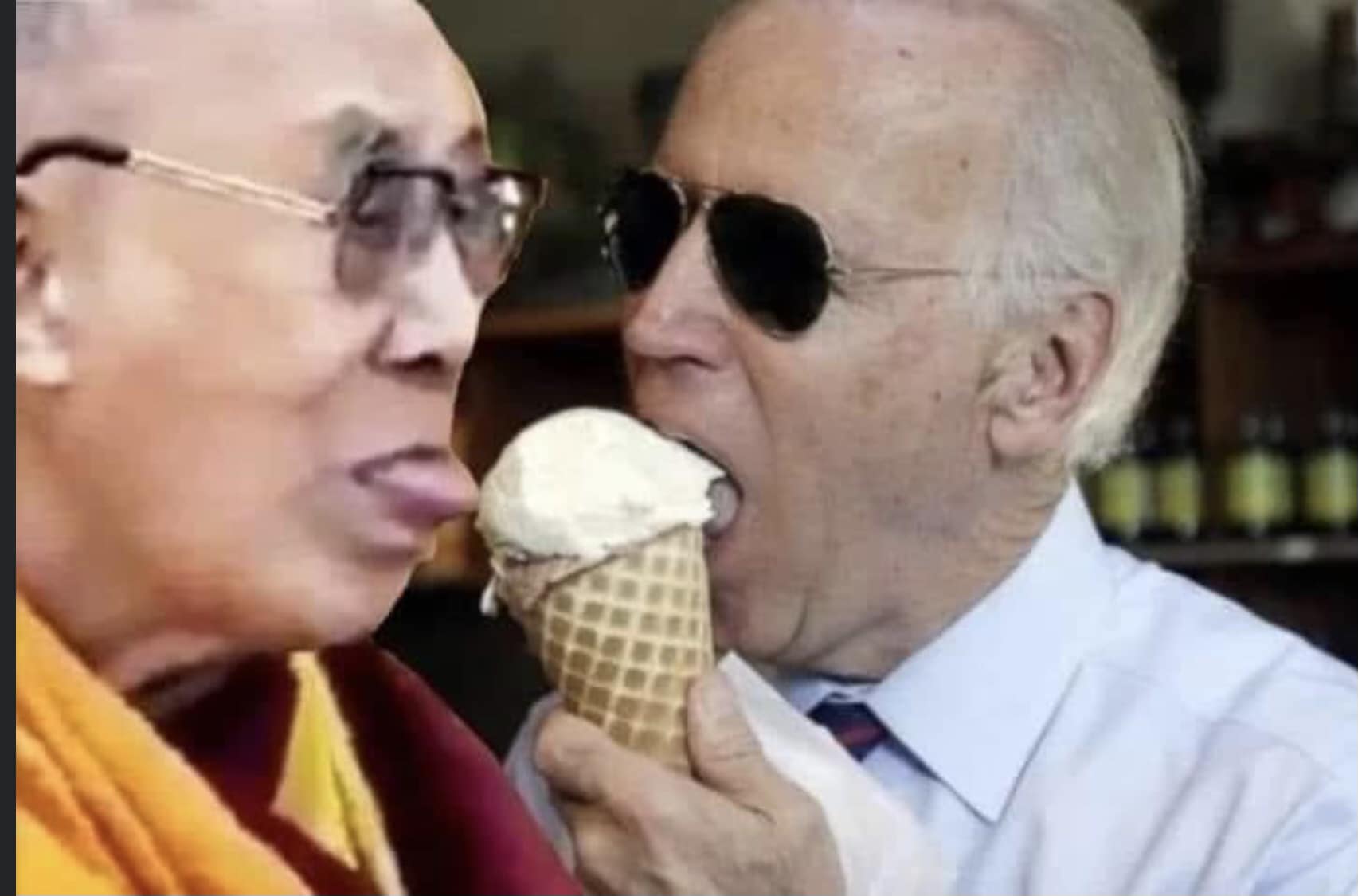 Новости мисливец телеграмм последние. Байден лижет мороженое. Байден предложил лизнуть мир. Далай лама язык. Байден и Далай лама язык.