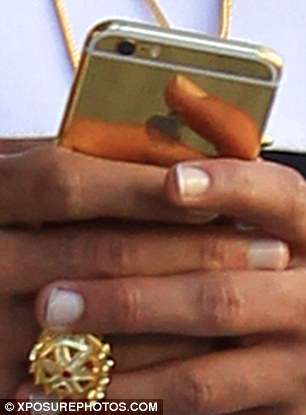 Chris Brown Shows Off 24karat Gold Iphone 6 [see Photos 