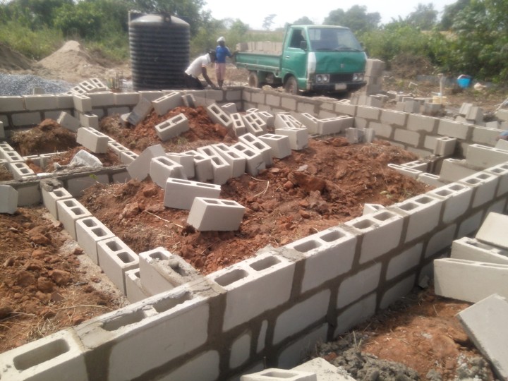 Construction Of A 25 Room And Parlor Self  Contain In Idafa 