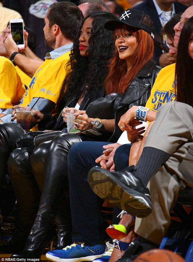 Check Out Rihanna With Her BFF Melissa Forde, As They Rocks Matching ...