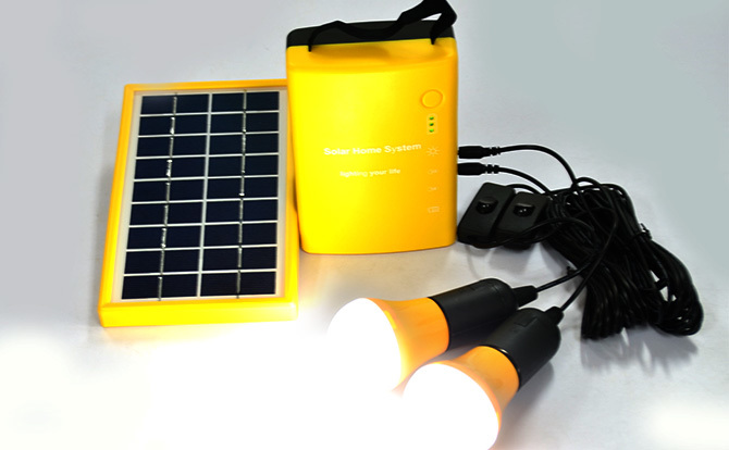 Комплект солнечной батареи с аккумулятором. Фонарь аккумуляторный с солнечной батареей. Солнечная лампа с аккумулятором. Комплект солнечного освещения с аккумулятором. Сигнальная лампа с солнечной батареей.