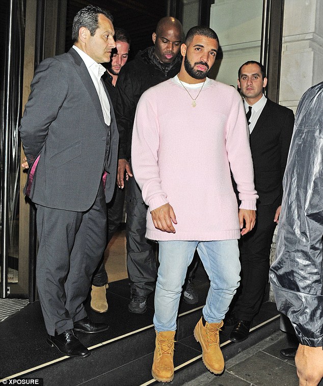 Who Has The Better Shoe Style: Drake Or Meek Mill? – Footwear News