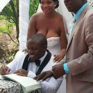 Bride's Breast Almost Fell Down From Her Exotic Gown (PHOTO