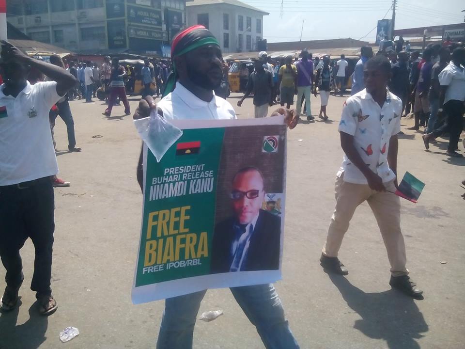 Video : Happening Now!! Massive Protest In Aba - Politics - Nigeria