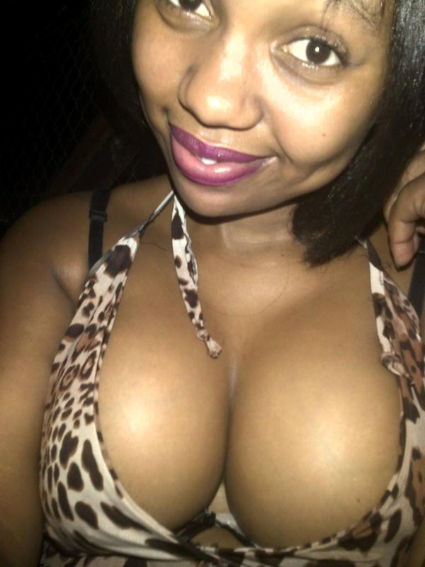 Boobs Selfie:photos Of Hot Sexy Naija University Girls That Put There B00bs...
