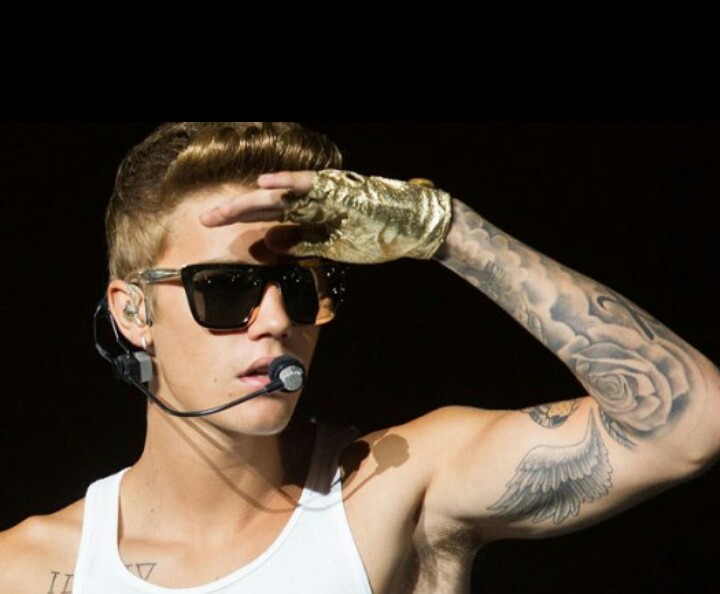 Justin Bieber Sends Unclad Pic To A Chick She Exposes Them