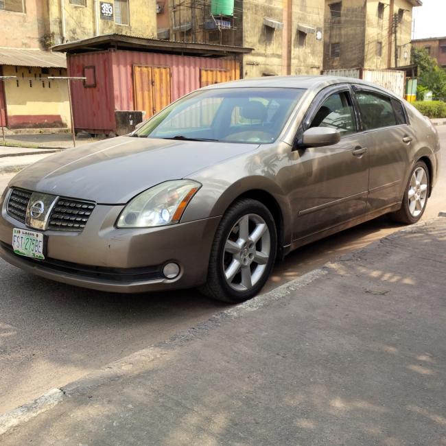 Registered 2005 Nissan Maxima 3.5 SE (SUPER CLEAN) Buy And