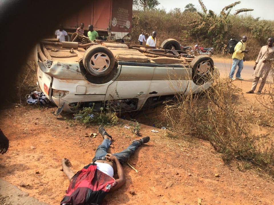 Governor Samuel Ortom offering assistance at the scene of a ghastly motor a...