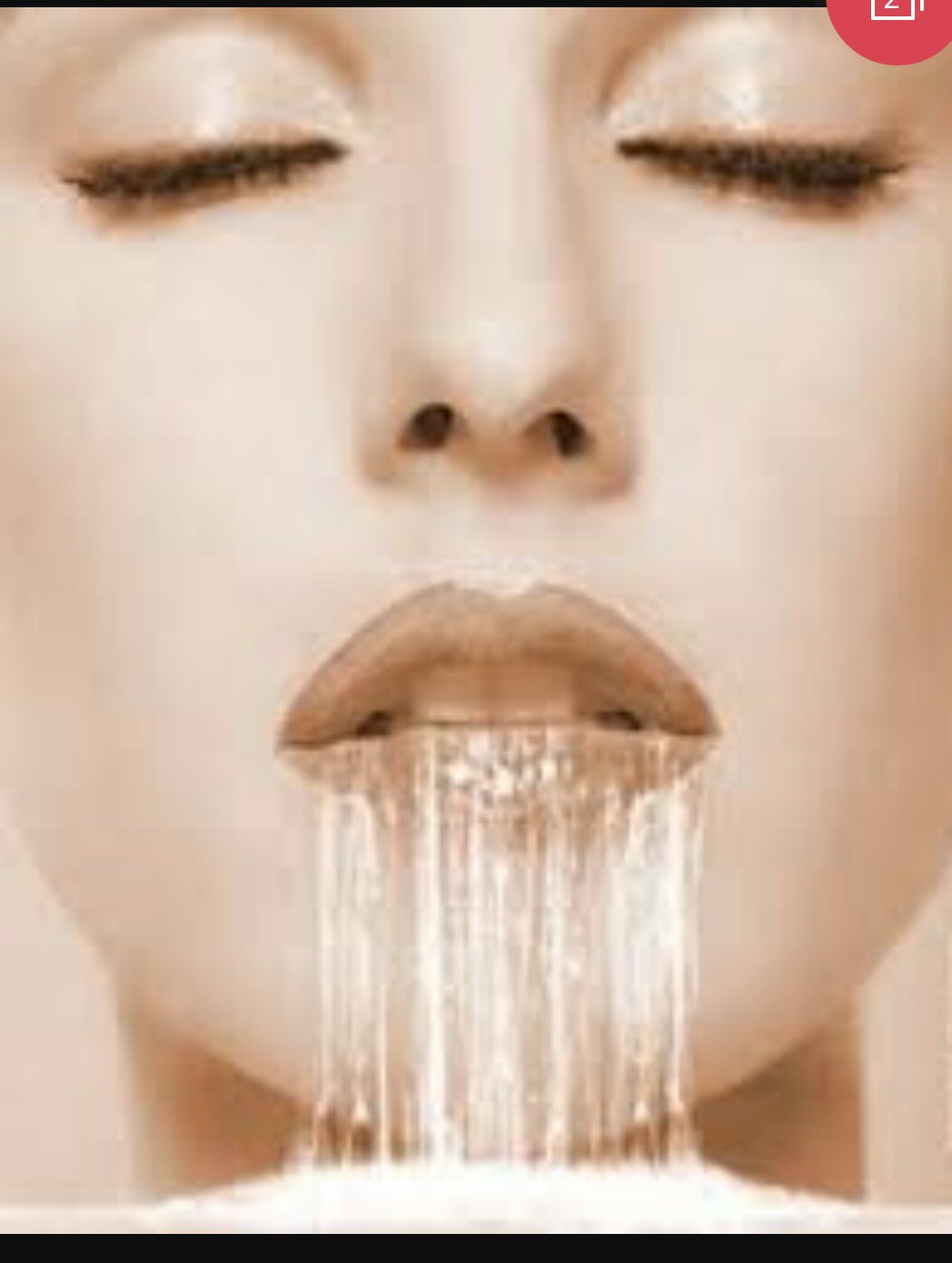 Water mouthing. Вода во рту. Женский рот с водой. Девушка вода изо рта. Вода льется изо рта.