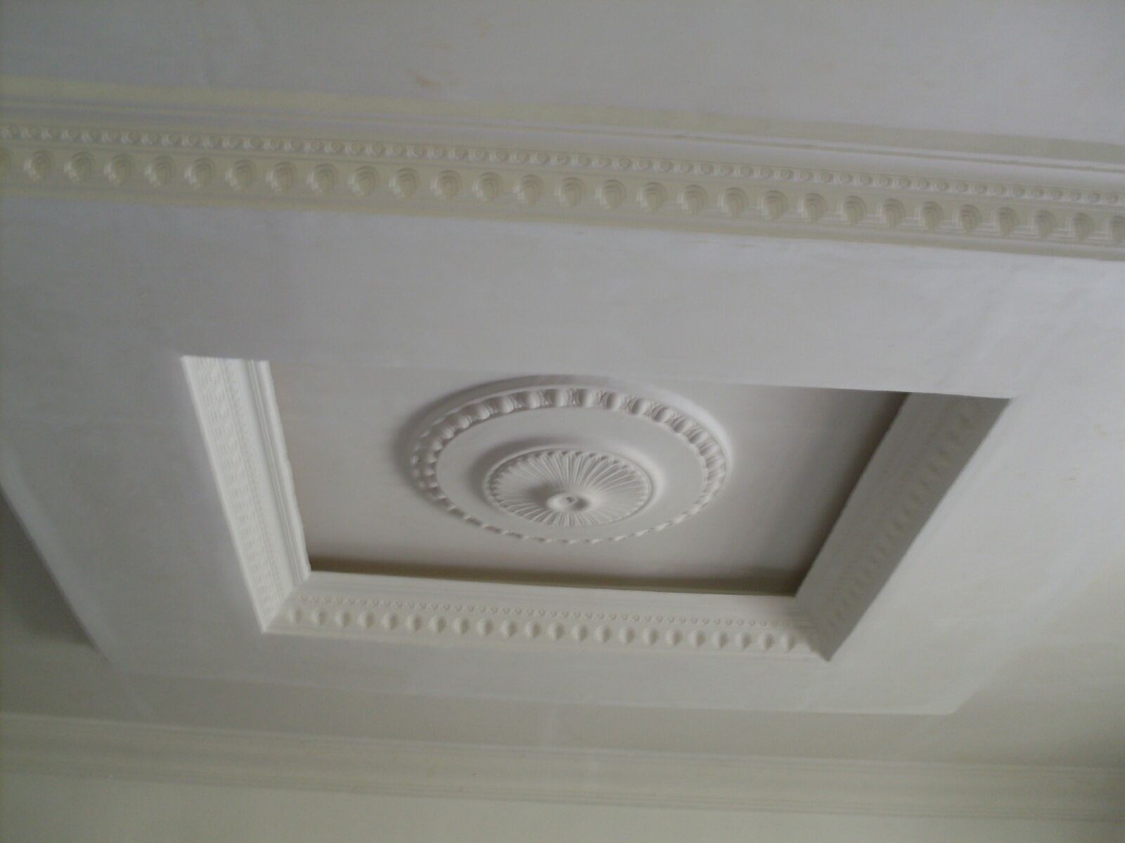 We Design All Sort Of Quality P.o.p Ceiling, Check In Here For Pictures - Properties - Nigeria