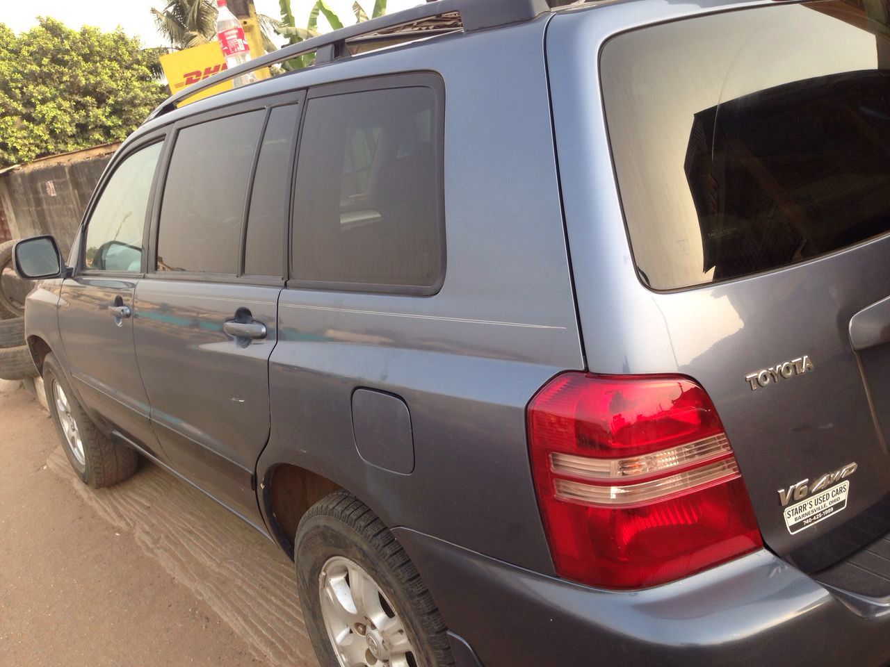 This Rarely Used 04 Toyota Highlander (3 Row) Available For Sale(price