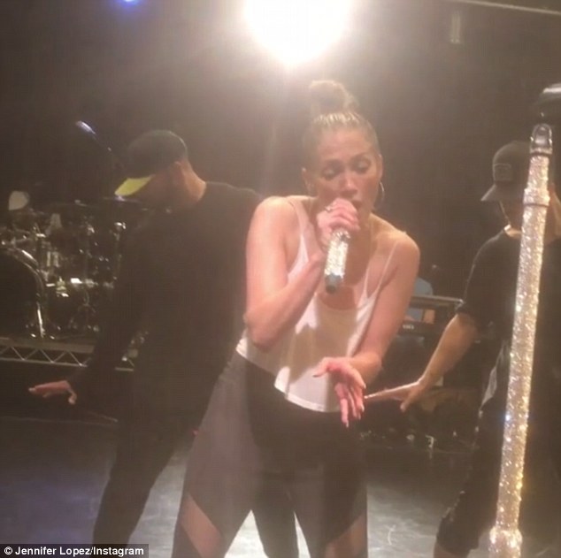 Jennifer Lopez Suffers Wardrobe Malfunction As Boobs Fall Out