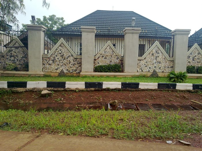 Fences And Gates In Pictures And Prices - Properties (5) - Nigeria