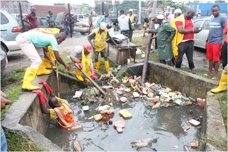 Lagos Officials Clear Blocked Drainage To Control Flooding In ...