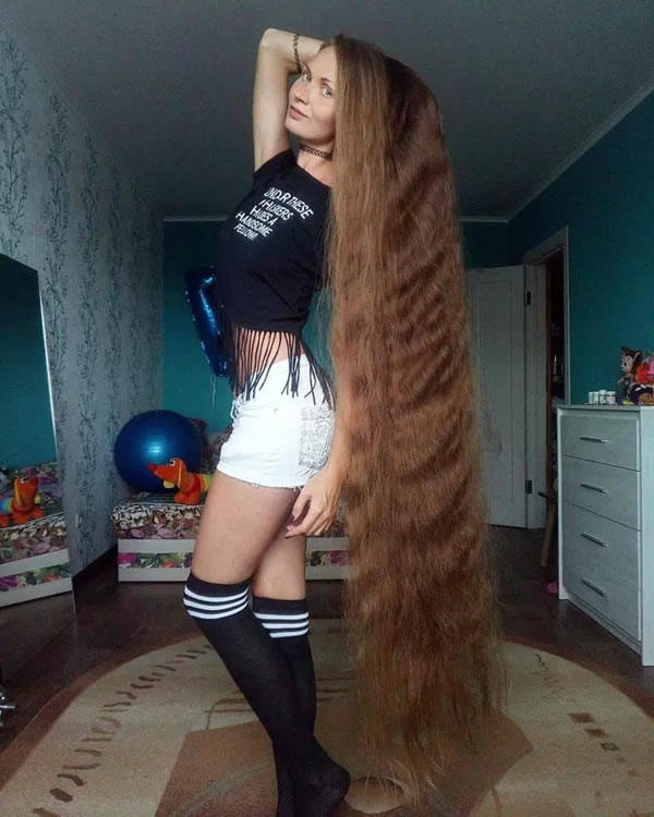 9 Odd People With Really Long Hair - Fashion - Nigeria