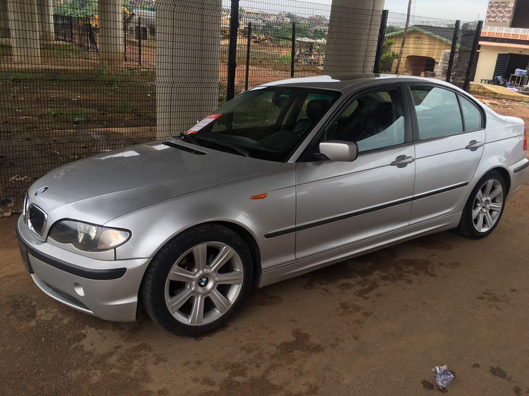 Super Clean Bmw 325i Series Neatly Use Here First Body 2004