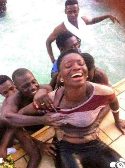 Another pix of some guys squeezing a lady's boob with all their might -  Romance - Nigeria