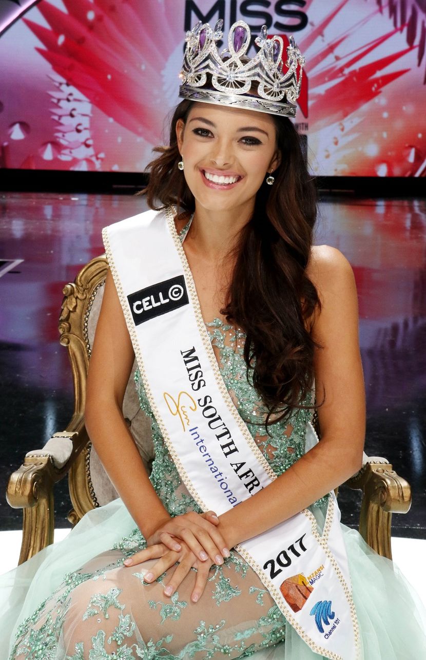 Miss South Africa Demi-Leigh Nel-Peters is crowned Miss 