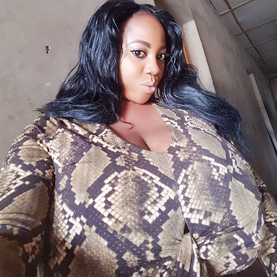 Laberry Nigerian Ladys Massive Boobs Cause Stir