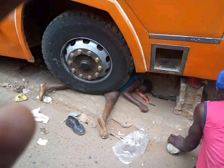 Ugandan Woman Crushed To Death As Bus Loses Control & Rams Into Vendors...