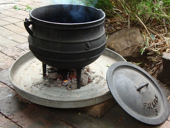 Pots and Pans: The Savoury Taste of Local Pot Cooking in Nigeria