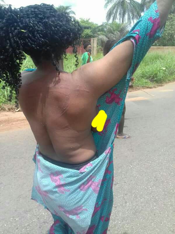 Woman Who Has Been Killing Her Village People Caught And Disgraced In Abia(...