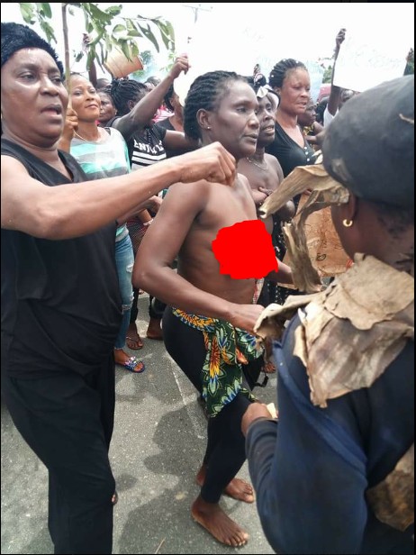 Pictures From APC Womens Protest In Port Harcourt 
