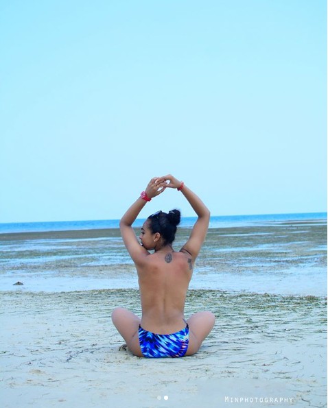 Tboss Shares Topless Beach Photos, Tells Non-Fan To Go Grab His Baby Oil - Celebrities - Nigeria