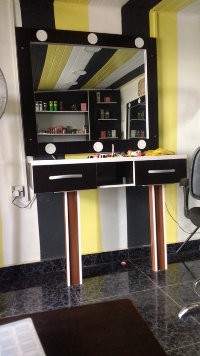 Mirror And Drawer For Sale Makeup Studio Or Hair Salon Picture