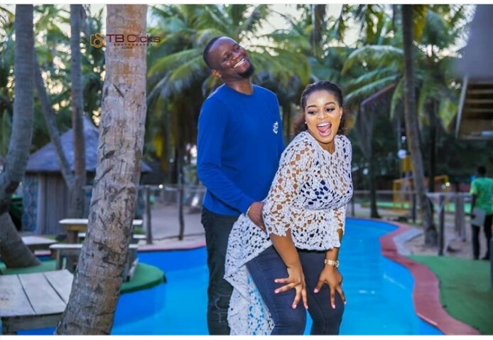 Lady Gives Her Fiance Doggystyle Pose In Prewedding Pho