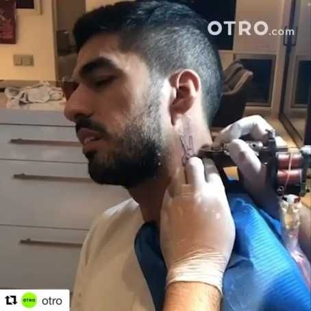 Luis Suarez Gets New Tattoo Of Goal Celebration (Photos) - Sports - Nigeria