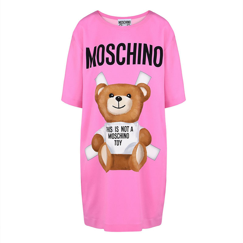 Москино одежда. Moschino clothes. Moschino одежда женская с мишками. Moschino платье с медведем. Платье Москино с мишками.