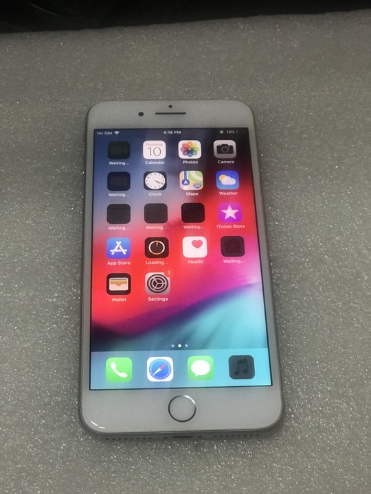 Clean Silver 64GB Iphone8+ For Sale - Technology Market - Nigeria