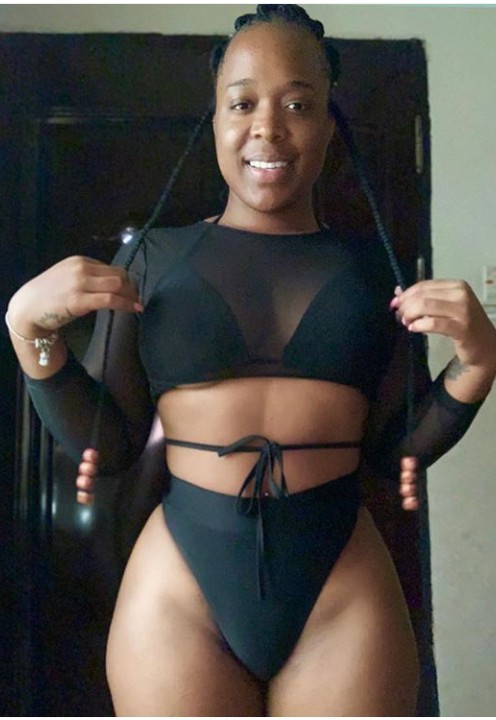 Moet Abebe shows off her banging bod in sexy new photo